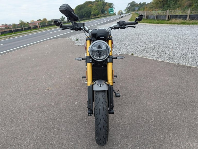 TRIUMPH SPEED 400