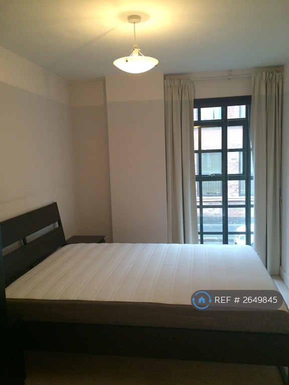 2 bedroom flat in Derwent Foundry, Birmingham, B3 (2 bed) (#2649845)