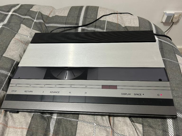  PENDING. B&O Bang & olufsen Beogram CD 3300 CD player