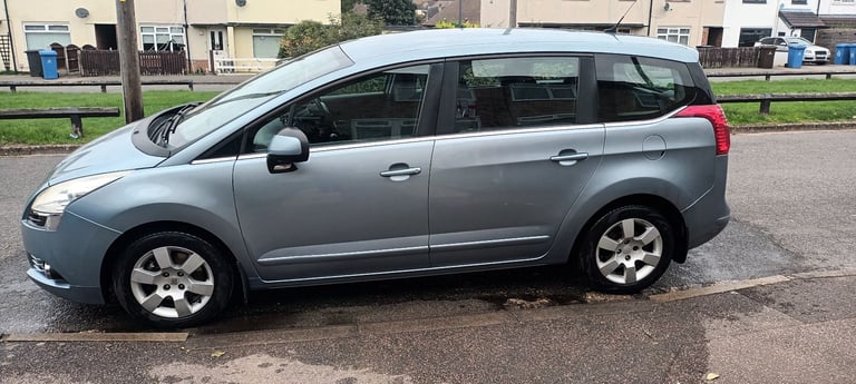 Peugeot, 5008, MPV, 2010, Manual, 1997 (cc),5 doors - Image 4