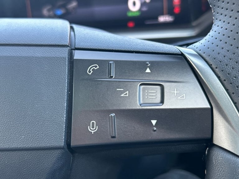  Vauxhall Grandland Electric 73kwh Ultimate Suv 5dr Electric Auto 213 Ps