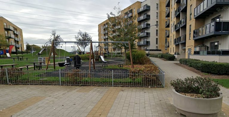 ROOM IN SHARED NEWBUILT FLAT- IG11