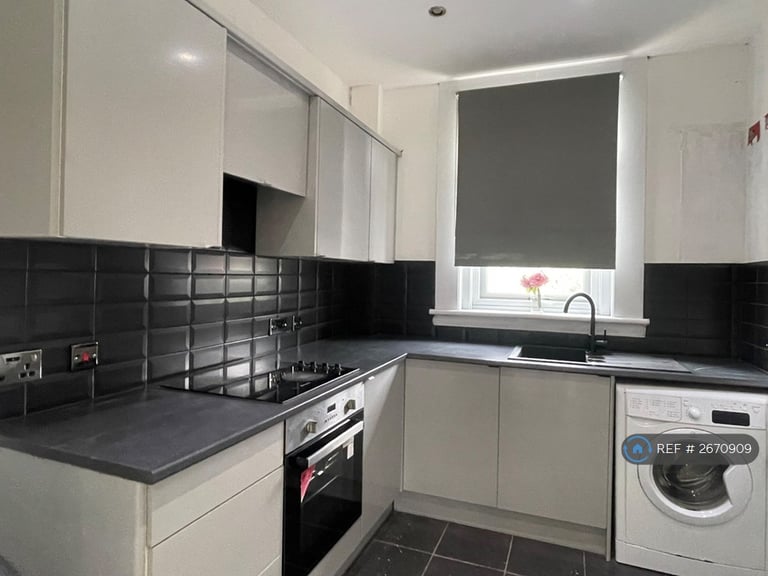 2 bedroom flat in Ellesmere Street, Glasgow, G22 (2 bed) (#2670909)