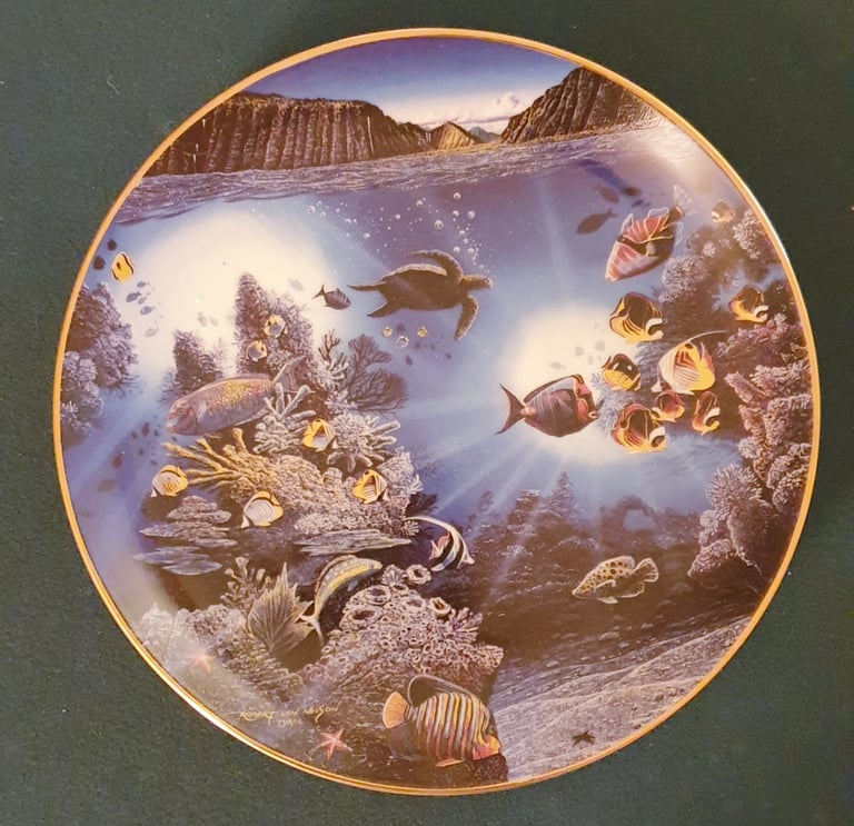 Collection of 4 Danbury Mint Underwater Paradise plates - boxed with stands