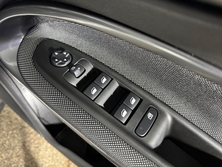 2024 Fiat 600 1.2 Hybrid 48V 136 5dr eDCT-6 HATCHBACK PETROL Automatic