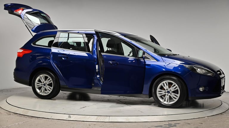 2013 Ford Focus 1.6 Titanium Navigator Powershift Euro 5 5dr ESTATE Petrol Automatic