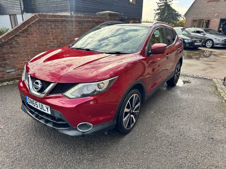 2015 Nissan Qashqai 1.6 DiG-T Tekna [Non-Panoramic] 5dr HATCHBACK Petrol Manual