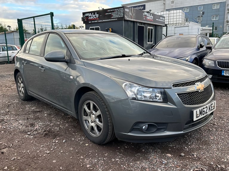image for 2012 Chevrolet Cruze 2.0 VCDi LT 5DR LOW MILEAGE DIESEL  HATCHBACK Diesel Manual