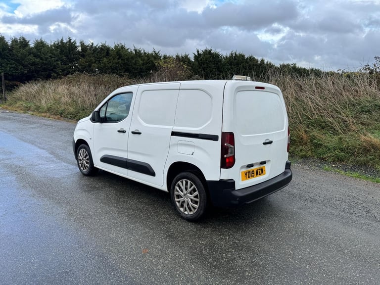 Citroen Berlingo 1.6 BlueHDi 1000 Enterprise M Panel Van 5dr Diesel M... 2019/19