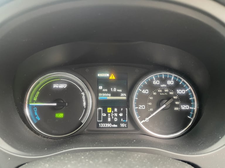 2014 Mitsubishi Outlander GX 4WD 3H PHEV Automatic 2.0 Plug-In Hybrid Petrol