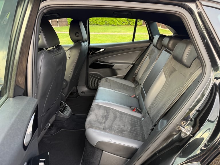 2021 71 REG VOLKSWAGEN ID4 - 77 kWh - LIFE PRO PERFORMANCE - ELECTRIC - 1 OWNER