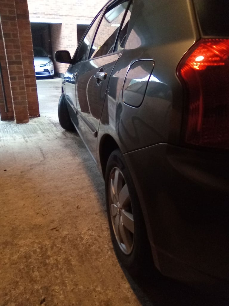 Toyota, COROLLA, Hatchback, 2004, Manual, 1598 (cc), 5 doors