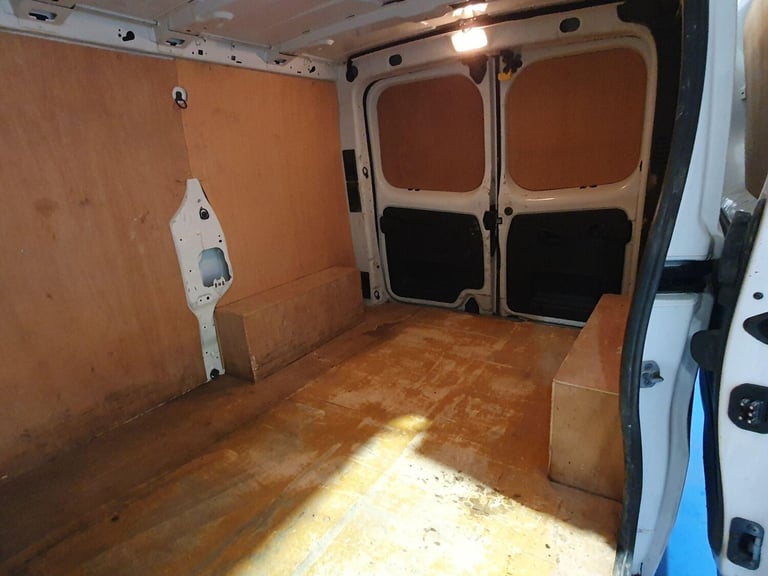 2019 Renault Trafic 1.6 dCi 27 Business SWB Standard Roof Euro 6 5dr PANEL VAN Diesel Manual