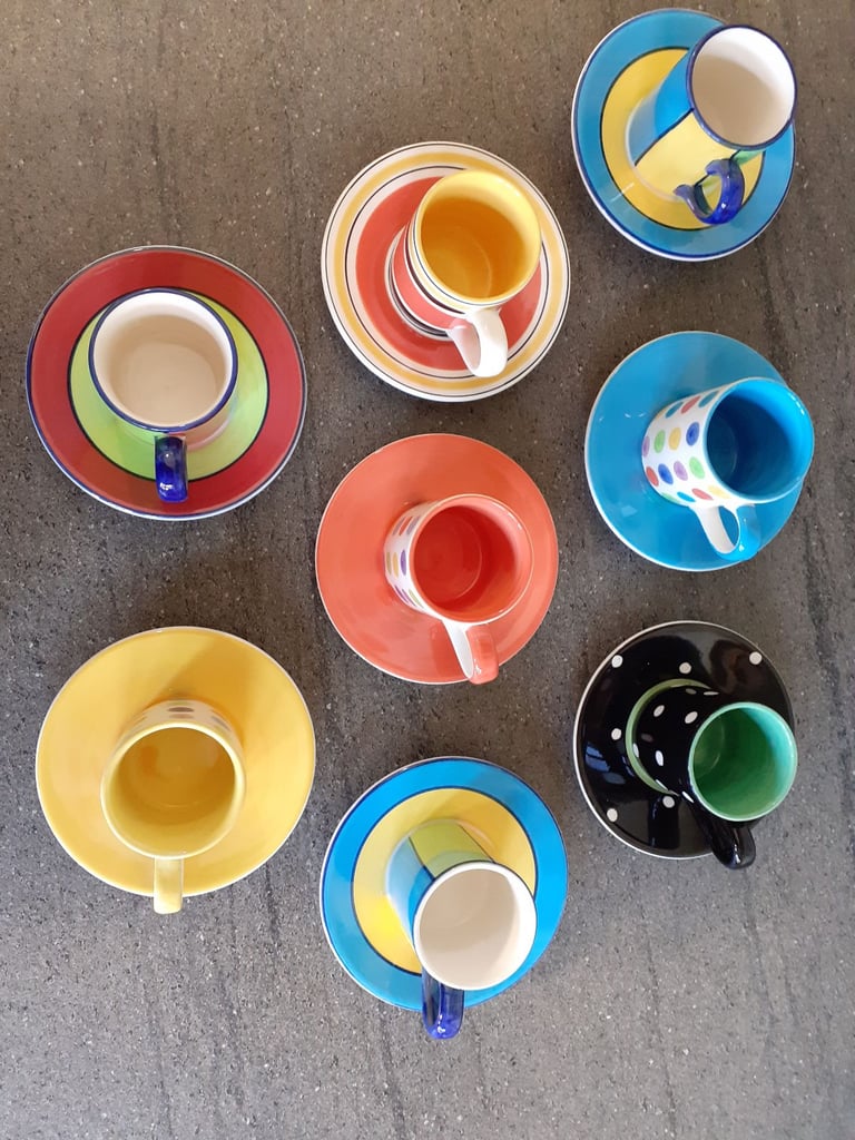 Set of 8 coffee cups