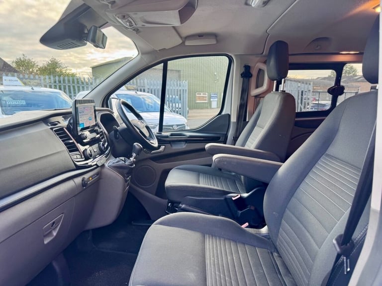 2022 Ford Transit Custom 2.0 EcoBlue 130ps Low Roof D/Cab Limited Van PANEL VAN DIESEL Manual