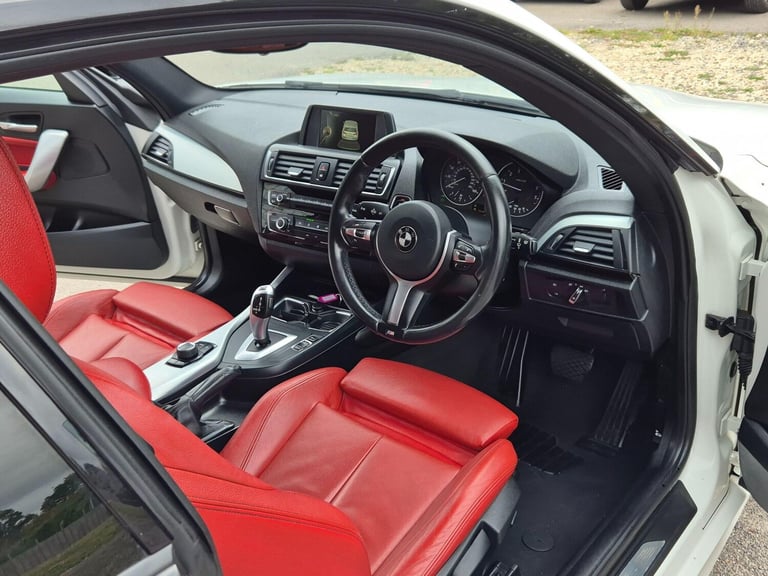 2015 BMW 1 Series 1.6 118i M Sport Auto Euro 6 (s/s) 3dr HATCHBACK Petrol Automatic
