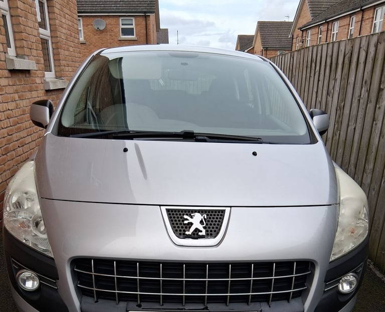 image for Peugeot, 3008, Hatchback, 2011, Manual, 1560 (cc), 5 doors