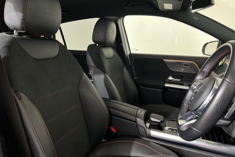 2023 23 MERCEDES-BENZ GLA CLASS 1.3 GLA250E 15.6KWH AMG LINE (PREMIUM) SUV 5DR P