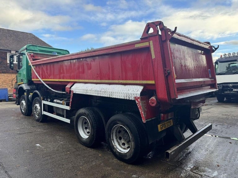 2016 MERCEDES AROCS 3240 8X4 TIPPER