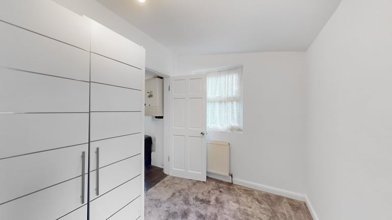 2 bedroom flat in Cameron Road, Croydon, CR0