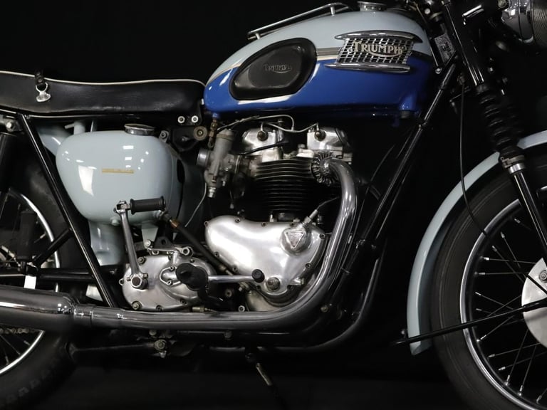 1960 TRIUMPH T120 BONNEVILLE Azure Blue Pearl Grey Fully Restored Rare Exclus...