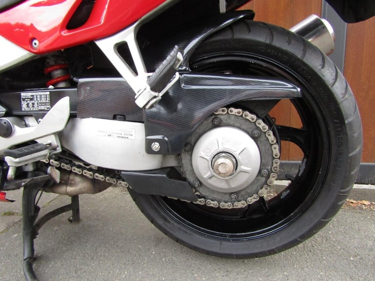 HONDA VFR 800 * LOW MILEAGE 12,000 * WITH BOX * AMAZING CONDITION *YEARS MOT *
