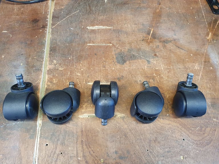 FIVE DOUBLE WHEEL CASTERS