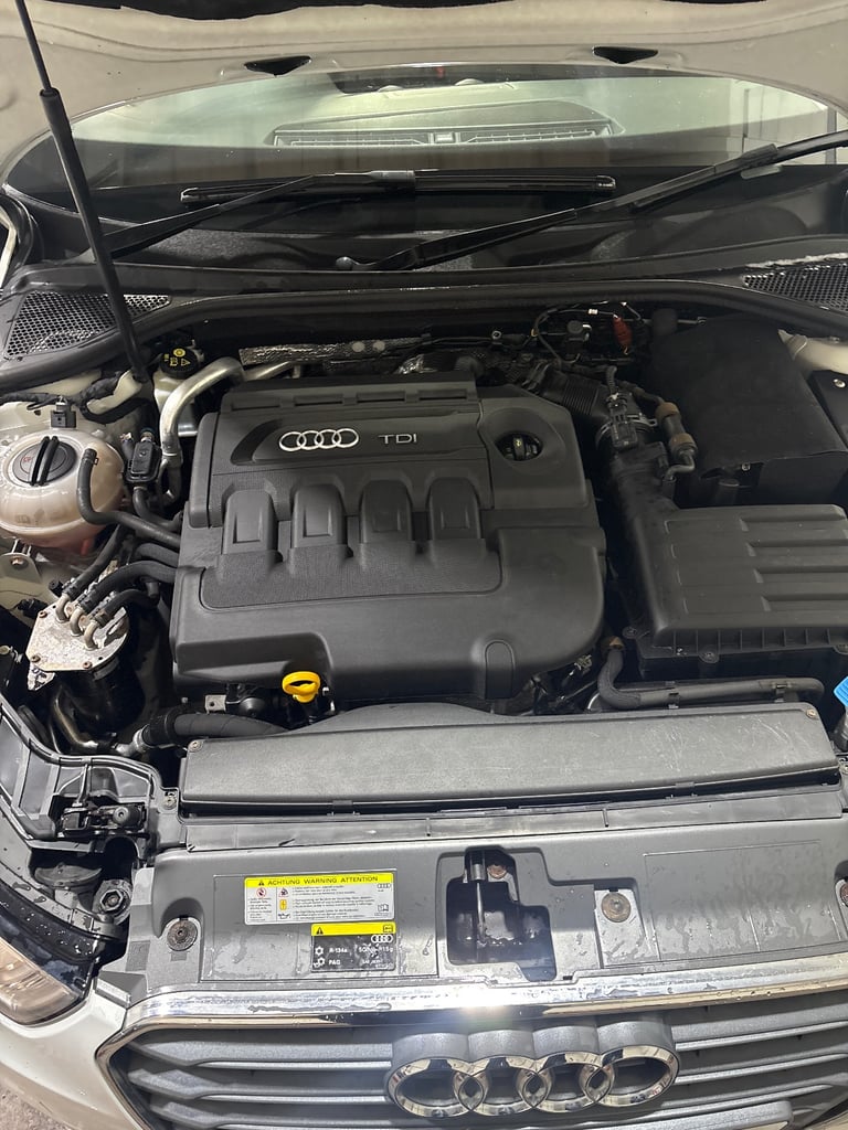 Audi, A3, Hatchback, 2015, Manual, 1598 (cc), 5 doors
