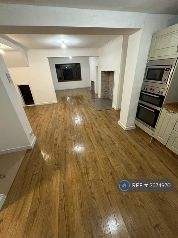 3 bedroom house in Hillrise, Abersychan, Pontypool, NP4 (3 bed) (#2674970)