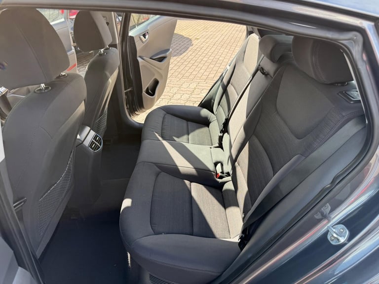 2018 Hyundai IONIQ 1.6 h-GDi Premium DCT Euro 6 (s/s) 5dr HATCHBACK Petrol/Electric Hybrid Automatic