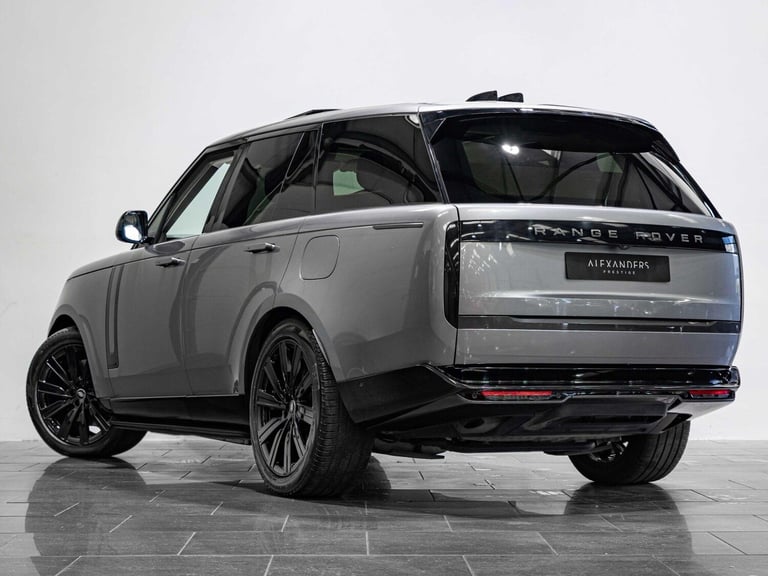 2024 Land Rover Range Rover 3.0 P550e 38.2kWh Autobiography Auto 4WD Euro 6 (s/s) 5dr ESTATE Petr...