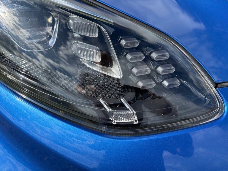 Kia Sportage 2.0 Diesel ISG 4 AWD Auto.Heated leather,reverse camera,pan roof