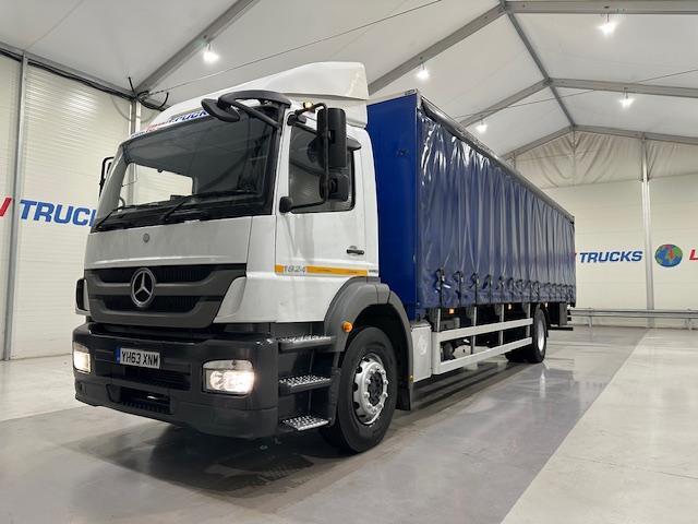 Mercedes-Benz 1824 4x2 Day Cab Curtainsider  