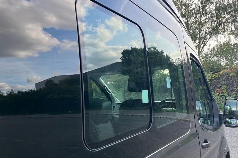 2023 Ford Transit 460 Leader AUTO L4 H3 ELWB High Roof 17 Seat Minibus RWD 2.0 EcoBlue 165ps, Min...