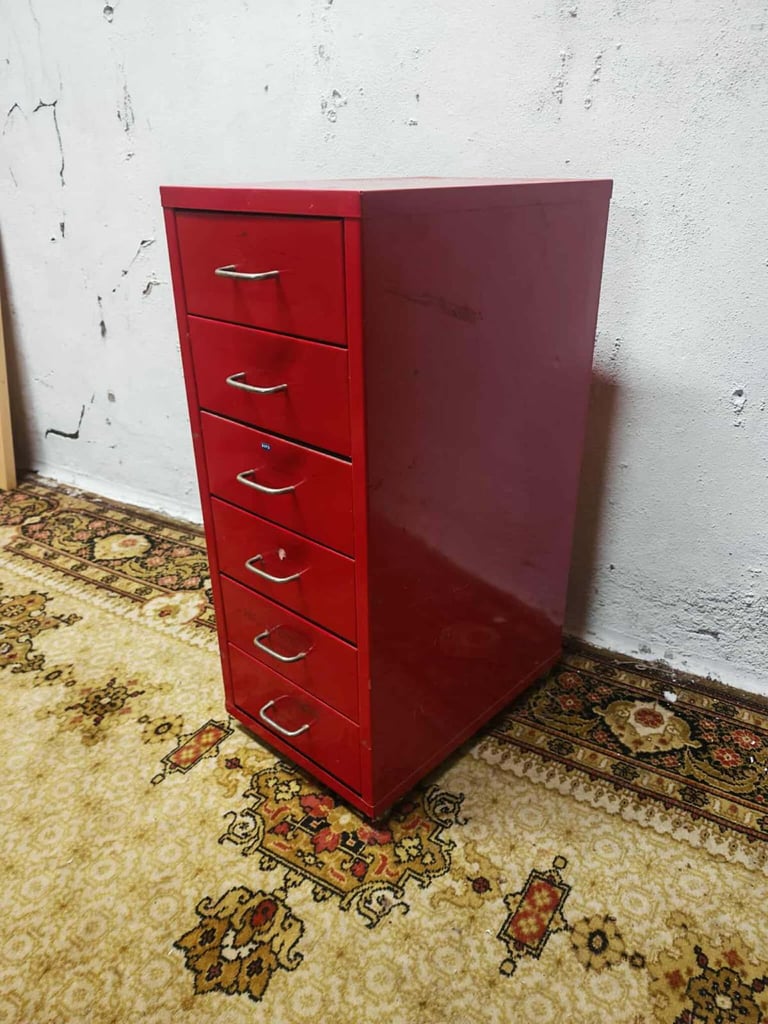 Metal red filing cabinet 