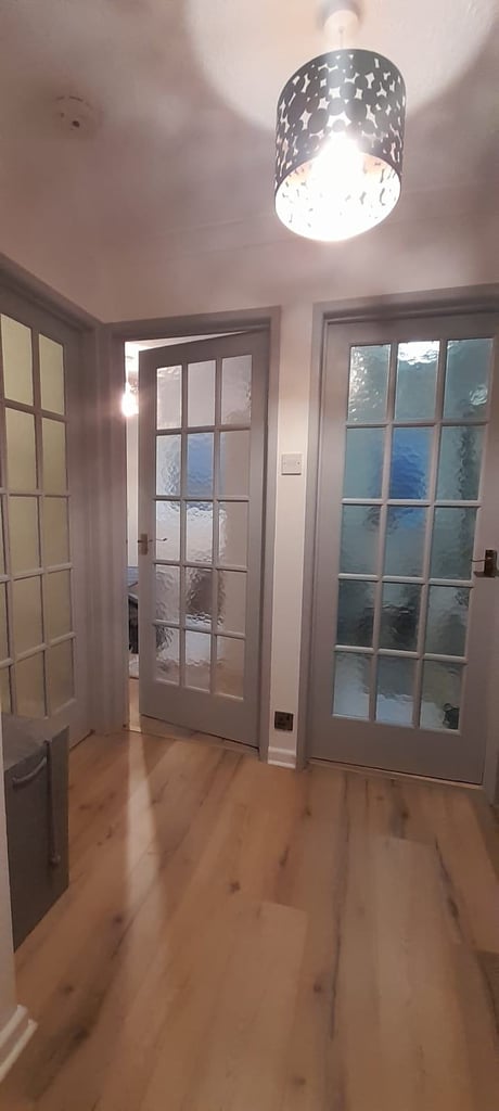 One Bedroom Flat + Allocated Parking – Crawley