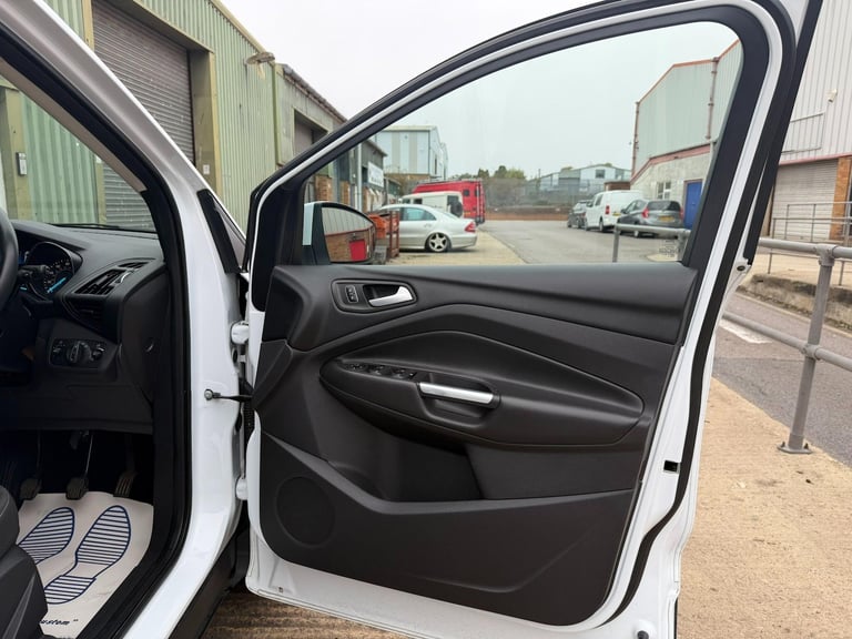 2018 Ford Kuga 2.0 TDCi EcoBlue Zetec AWD Euro 6 (s/s) 5dr HATCHBACK Diesel Manual