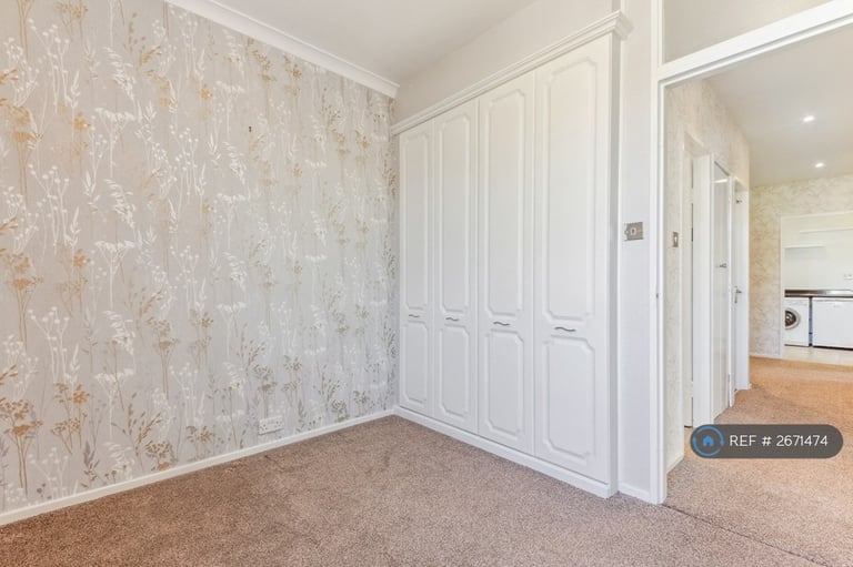 4 bedroom flat in Marlow House, London, W2 (4 bed) (#2671474)