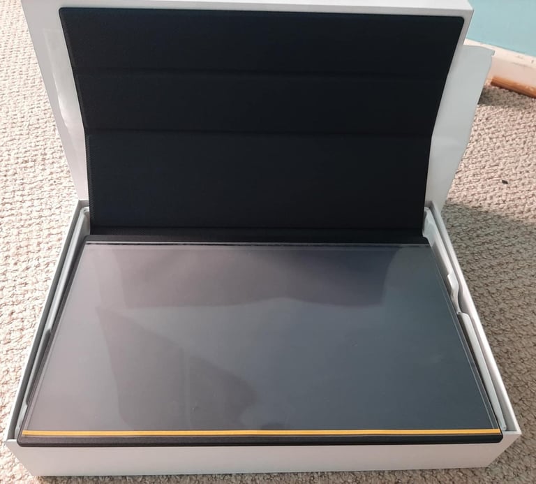 Portable Touch screen 15.6" Rechargable Monitor  