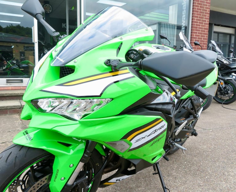 KAWASAKI NINJA ZX-4RR 2025
