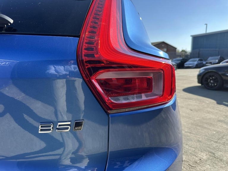 2020 Volvo XC40 2.0 B5 MHEV R-Design Pro SUV 5dr Petrol Hybrid Auto AWD Euro 6 (s/s) (250 p SUV H...