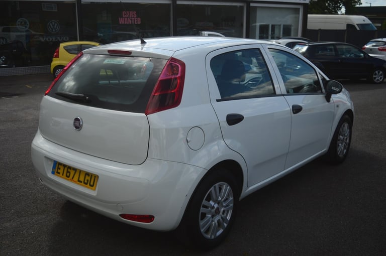 2018 Fiat Punto POP PLUS 5-Door Petrol