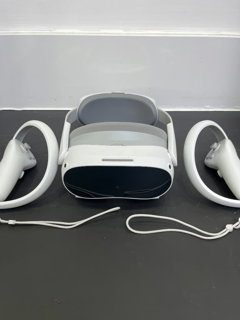 Pico 4 VR Headset