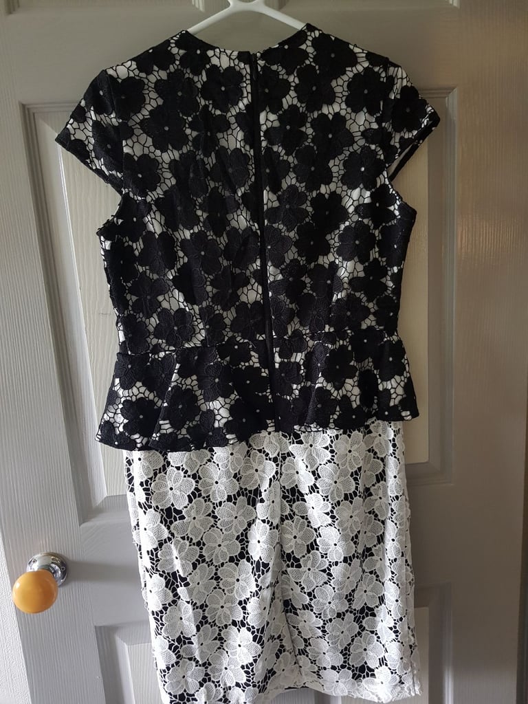 New. Black and White Lace Peplum Dress. Size 14. Kaleidoscope.