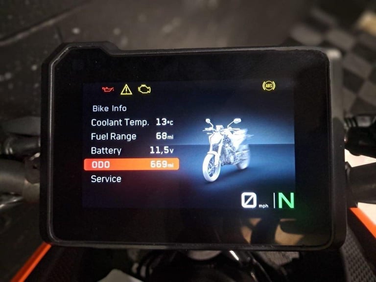 2024 24 KTM 125 DUKE 125 NAKED PETROL MANUAL X-RING EURO 5 (15 PS)