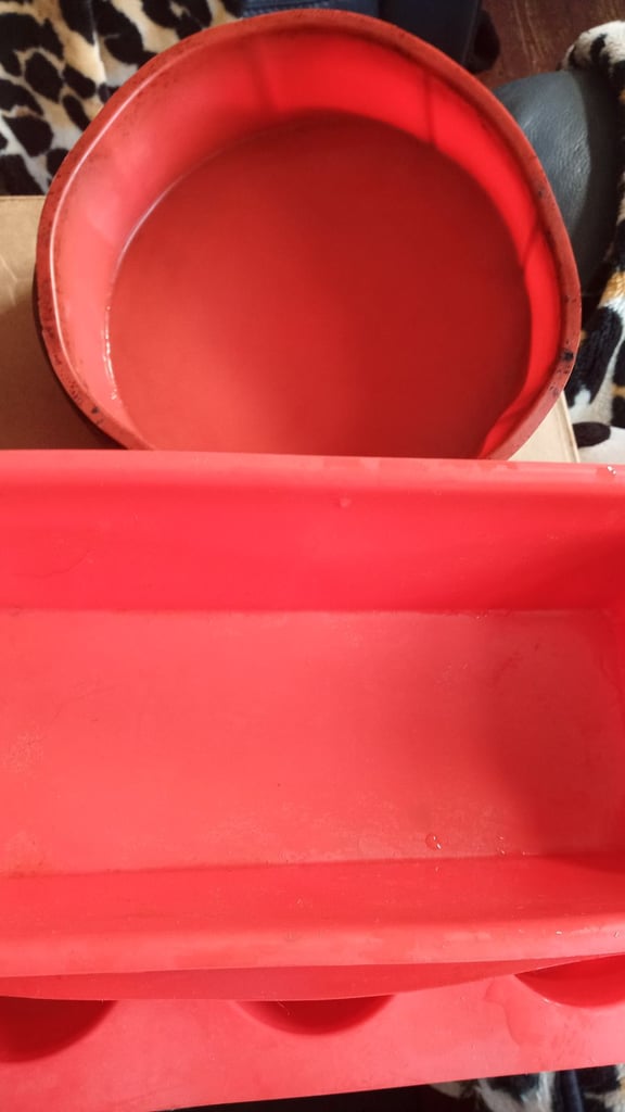 image for Rubber cake tins 4 new 2 used £5
