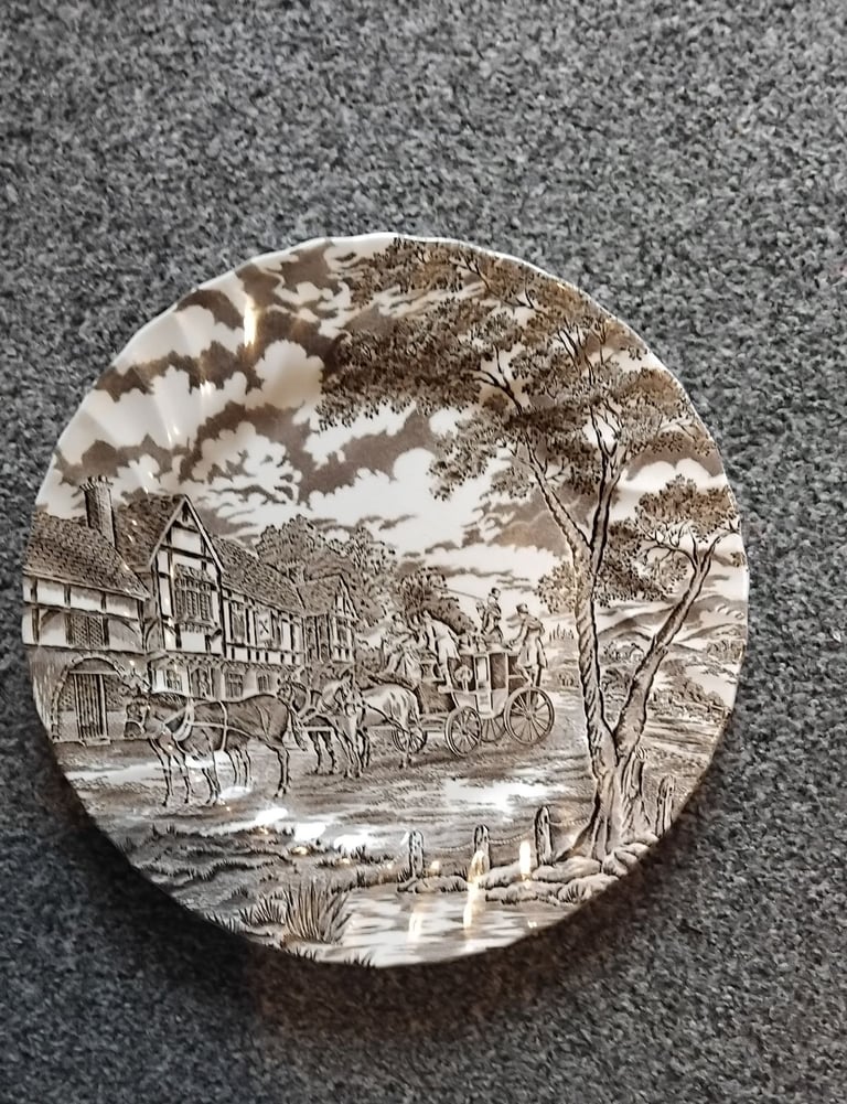 Vintage Myott 'Royal Mail' Pattern, Dinner Plate 25cm