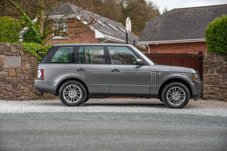 2010 Land Rover RANGE ROVER HSE 3.0 TD V8 4x4 Range Rover ESTATE DIESEL Automatic