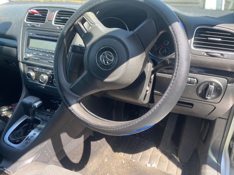 Breaking for parts Volkswagen Golf MK6 1.6 diesel CAY automatic, silver