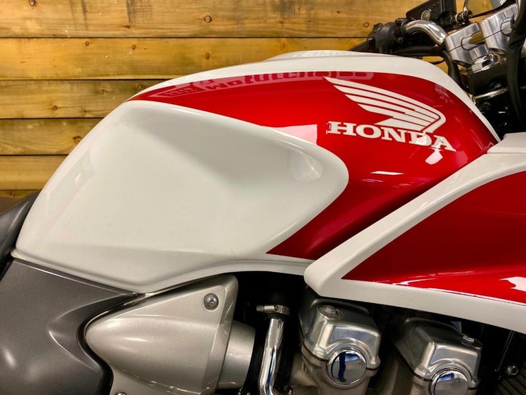 Superb 2007 Honda CB1300S, Only 13,019 FSHOM, 3 owners from New, Stunning! 